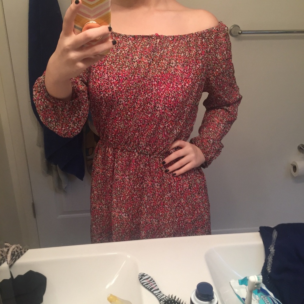 🔥 HOT ITEM  mid length floral pink flowy dress